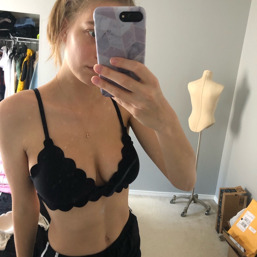 CHELSEA28 SCALLOPED BIKINI TOP - Picture 10 of 10